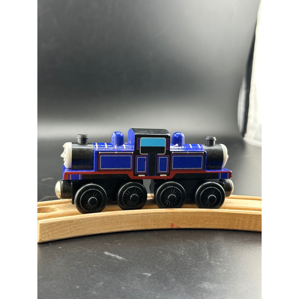Learning Curve Thomas Wooden Railway 2 faces 2003 Blue Mighty Mac Double Engine